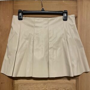 ✨NWT‼️ ZARA Faux Leather Mini Skirt